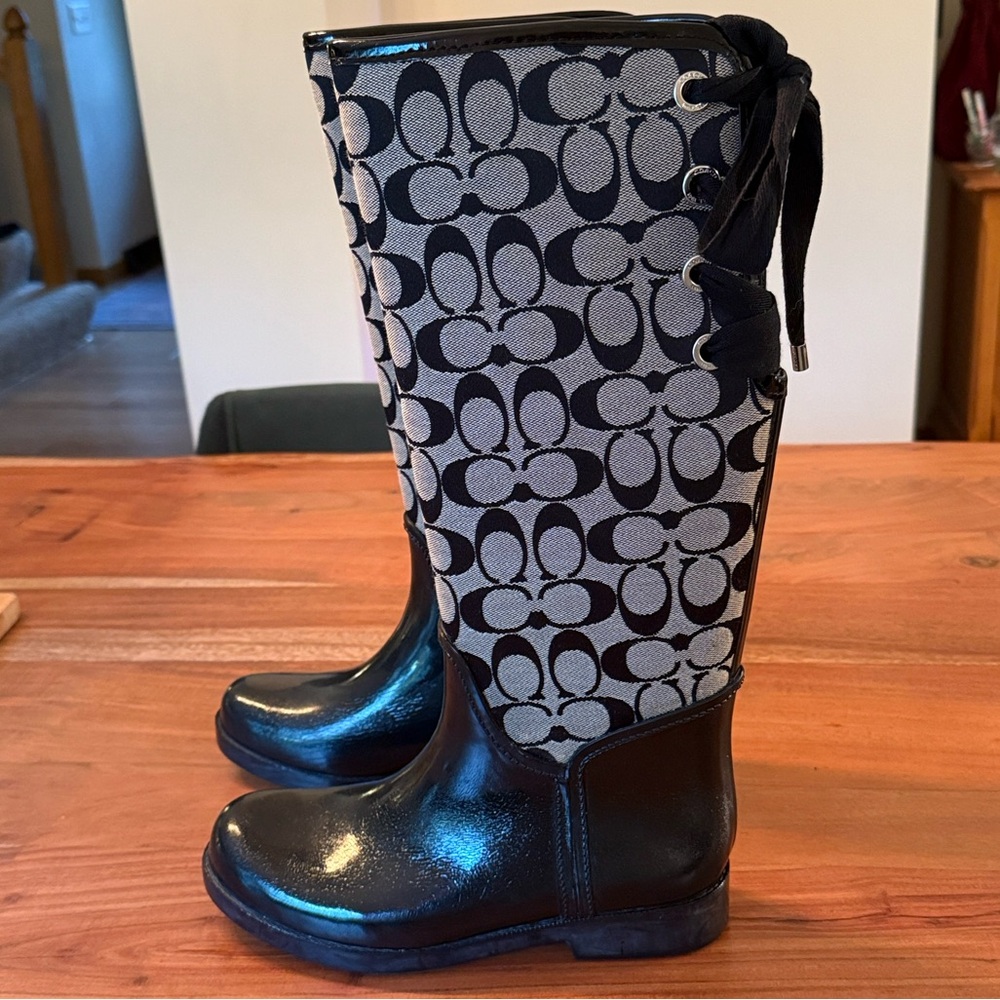 Coach Tristee Signature Monogram Rain Boots Woman’s size 7 - Picture 3 of 9